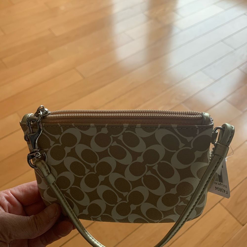 Wristlet - Picture 2 of 3